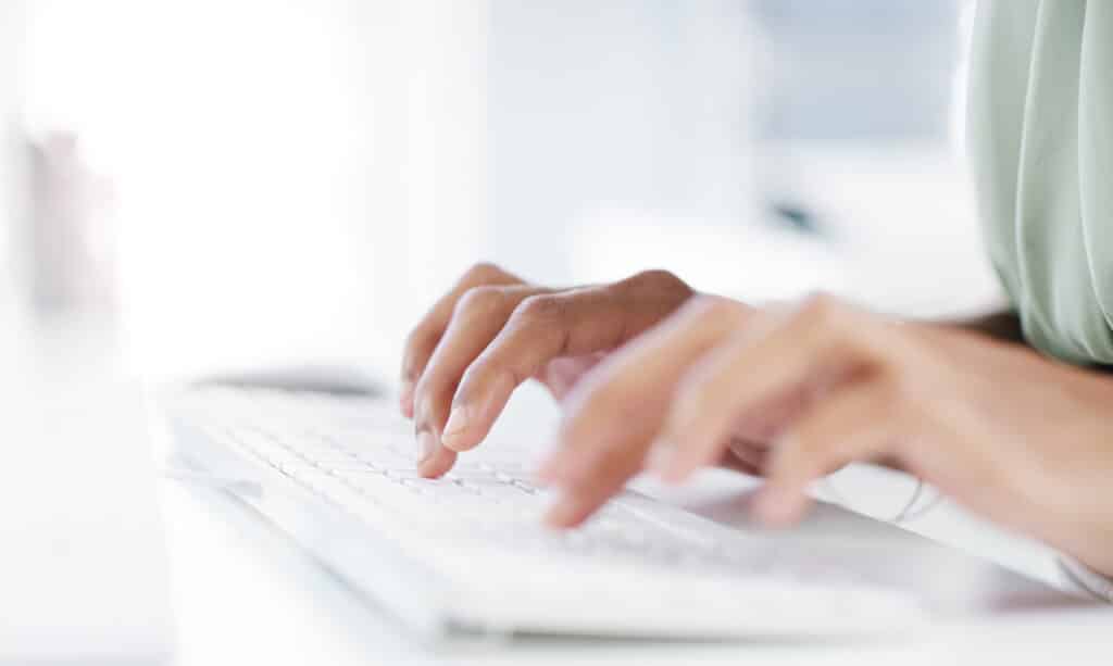 http://typing%20on%20keyboard